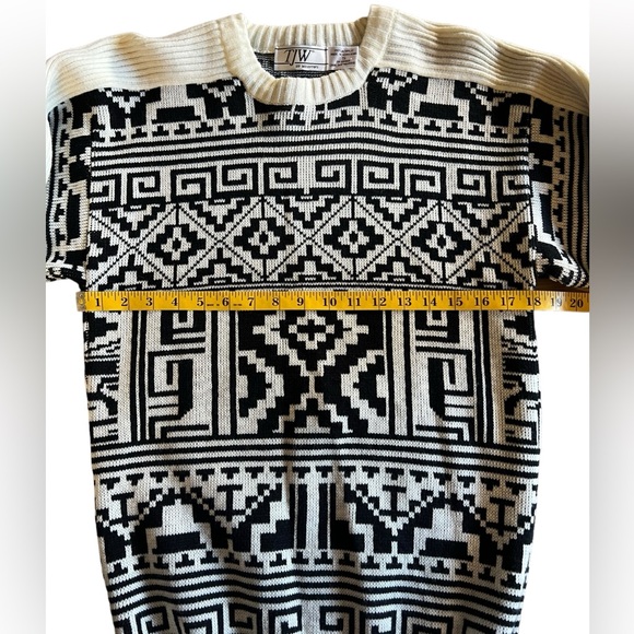 Vintage TJW Mervyn’s Black Geometric Acrylic Sweater Crewneck 80s Mens S Aztec - Picture 9 of 10